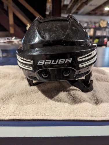 Used Large Bauer Re-Akt 100 Helmet