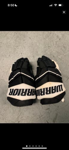 Used Senior Warrior Alpha LX 30 Hockey Gloves (13")