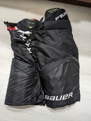 Like New Intermediate Large Bauer Vapor X Shift Pro Hockey Pants