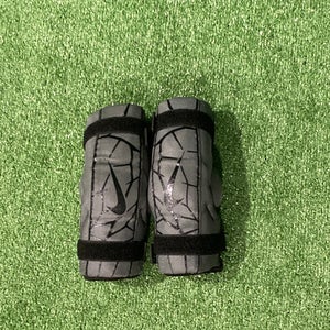 Used Small Youth Nike Vapor LT Arm Pads