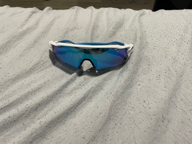 Used Men's Oakley Radar EV Sunglasses