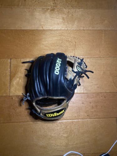 Used 2023 Infield 11.25" A2000 Baseball Glove