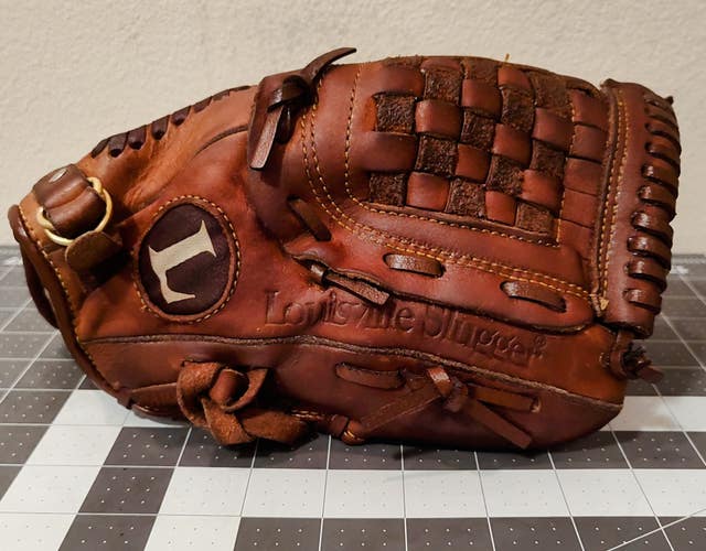 Used Louisville Slugger 10.5" RHT TPX Hoss Baseball Glove 10.5" - TPX1050H