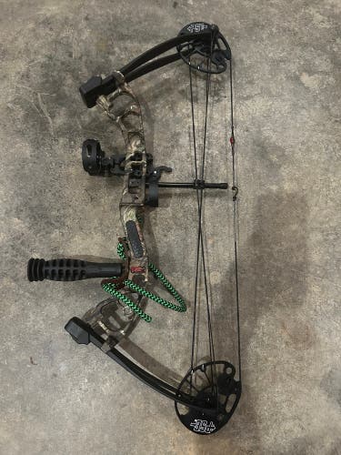 The PSE Mini-Burner Compound Bow youth
