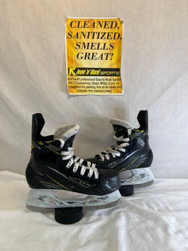 Used Junior CCM Tacks 3092 Hockey Skates Regular Width Size 3.5