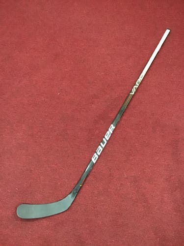 New Senior Bauer Right Handed P92 Pro Stock Vapor Hyperlite Hockey Stick Item#HYPS16