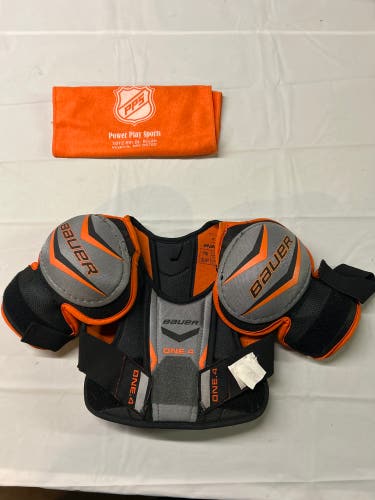Bauer One.4 Shoulder Pads Youth Small