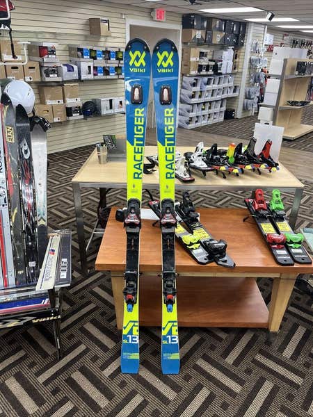 16−17VOLKL RACETIGER SL WC 165 2026 Volkl Racetiger WC FIS SL Skis – Race Place