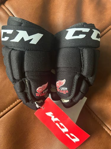 Detroit Red Wings “Little Wings” Youth XS gloves