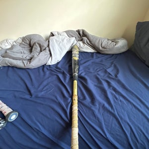 Used 2022 Louisville Slugger BBCOR Certified Composite 30 oz 33" Meta Bat