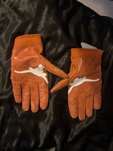 Used Adult Nike Gloves