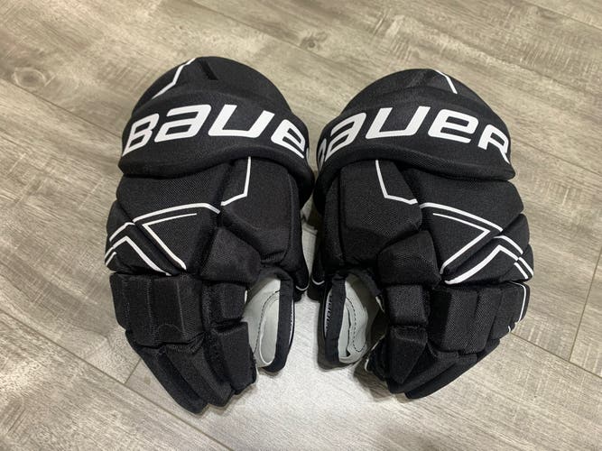 LIKE NEW  Used Bauer NSX Gloves 13"