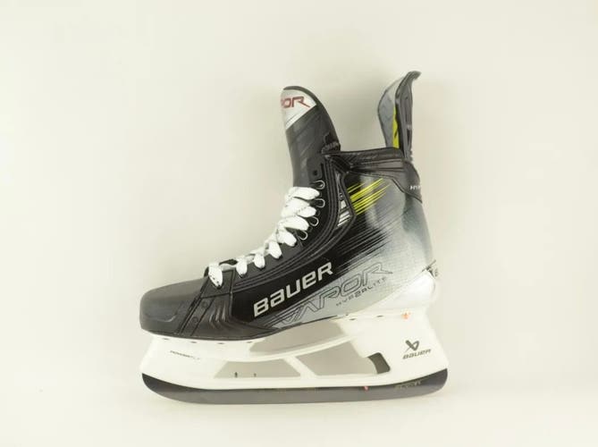 Bauer Hyperlite 2 Skates (fit 1 Size 9.5) With Two Sets Of Steel