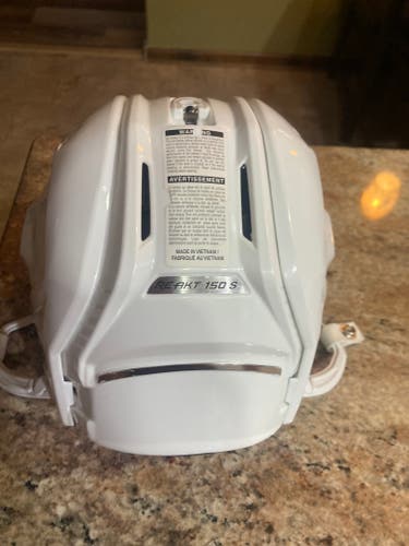 Used Small Bauer Re-Akt 150 Helmet