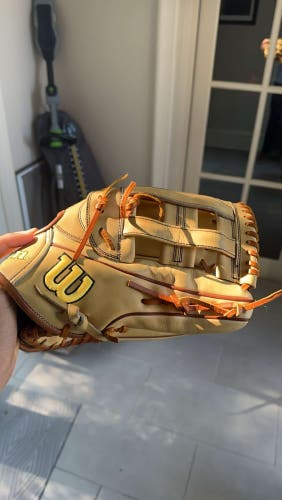 Brand New 2022 Outfield 12.75" A2000 Baseball Glove