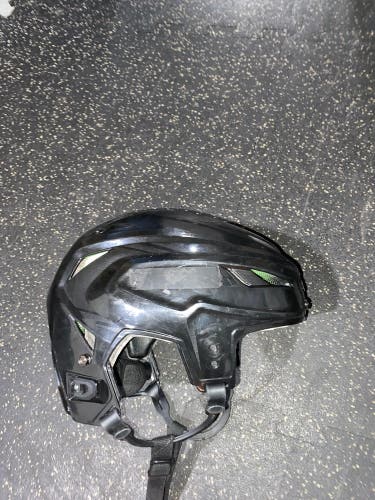 Used Bauer Vapor Hyperlite Helmet