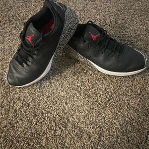 Used Size 11.5 (Women's 12.5) Jordan Golf Shoes
