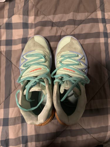 Used Men's Nike Kyrie 5 Shoes