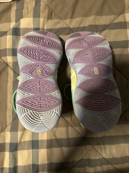 Used Men's Nike Kyrie 5 Shoes