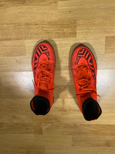 Red Used Men's Nike Indoor Mercurial Vapor Cleats
