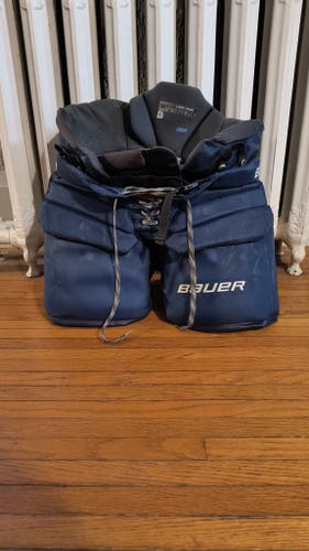 Bauer Elite Hockey Goalie Pants. Size Intermediate Large