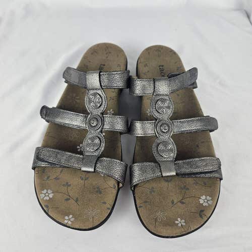 Taos Prize 3 Strappy Flat Sandal Floral Pewter Silver Leather Size 12 Womens