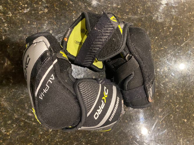 Used Junior Small Warrior Alpha DX Pro Elbow Pads
