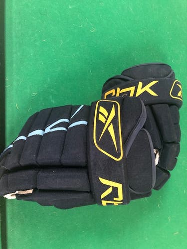 Atlanta Thrashers Warrior Franchise Gloves 14" Pro Stock (RBK Branded) - need repalm most likely