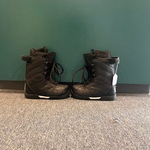 New Size 8.0 Men's Rossignol Crank Laced Snowboard Boots
