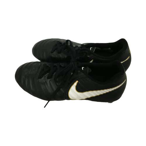 Used Nike Tiempo Senior 7 Cleat Soccer Outdoor Cleats