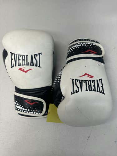 Used Everlast Boxing Gloves Junior 12 Oz Boxing Gloves