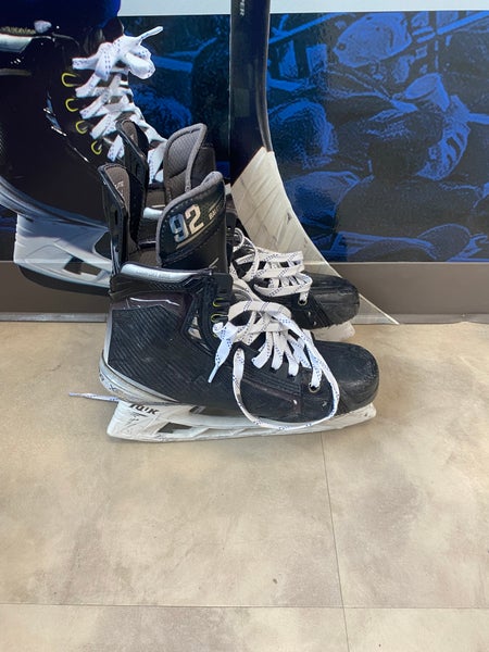 #92 Rudolfs Balcers Used Senior Bauer Vapor Hyperlite Hockey Skates Pro Stock 8.5