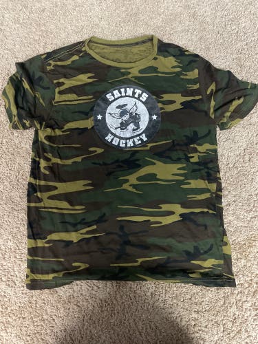 Used Men's Camo Shirt Spruce Grove Saints Playoff T Shirts