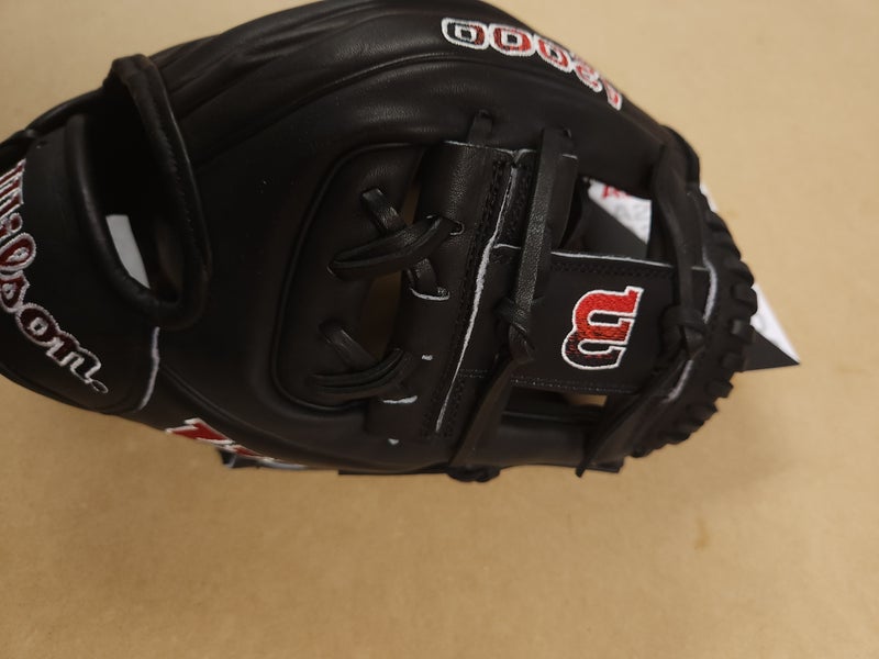 New 2024 Matt McLain Wilson April GOTM Right Hand Throw Infield A2000 Baseball Glove 11.5"