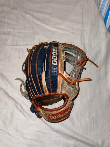 *Wilson* Used Infield 11.5" A2000 Baseball Glove