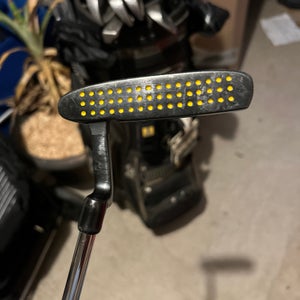 Dunlop DF-20 putter