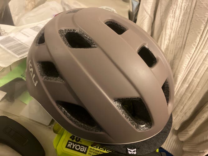 Used Women's Kali Traffic 2.0 Bike Helmet