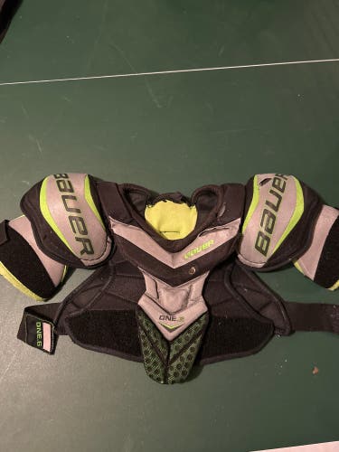 Used Small / Medium Bauer Supreme One.6 Shoulder Pads