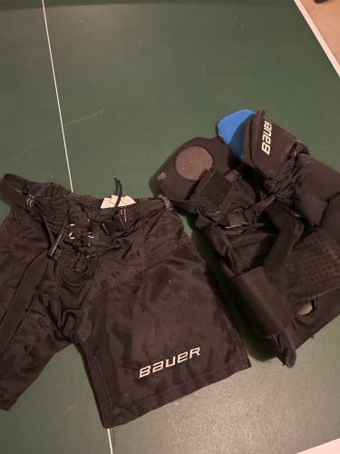 Bauer Hockey Gertle and Shell