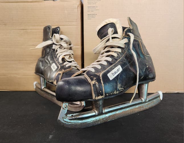 Used Bauer Maccasin Hockey Skates
