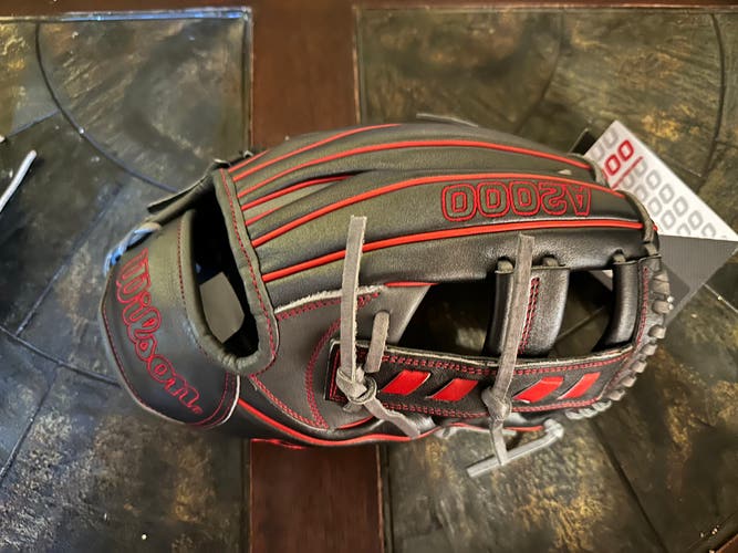 New 2020 Infield 11.5" A2000 Baseball Glove