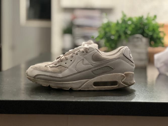 White Used Size 9.0 (Women's 10)  Men's Nike Air Max 90 Shoes
