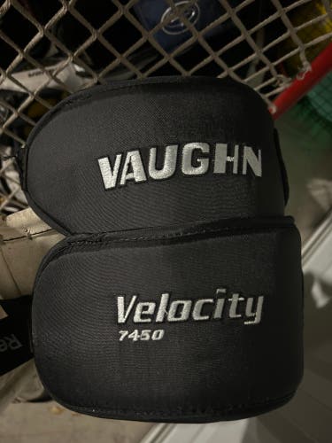Vaughn velocity 7450 knee pads