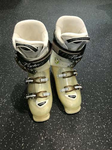 Used Fischer Ski Boots 295 Mp - M11.5 Women's Downhill Ski Boots