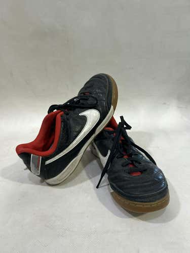 Used Nike Junior 03 Cleat Soccer Indoor Cleats