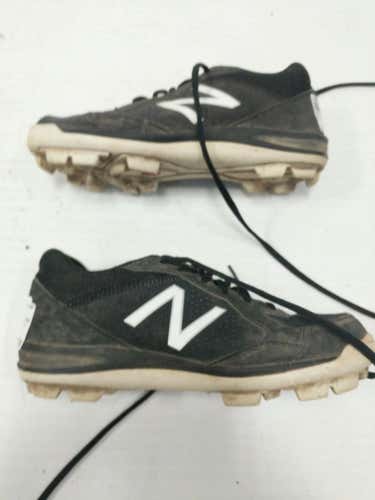 Used New Balance Senior 5 Baseball And Softball Cleats