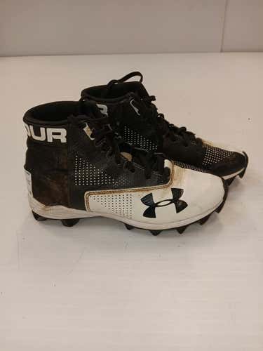 Used Under Armour Junior 02.5 Lacrosse Cleats