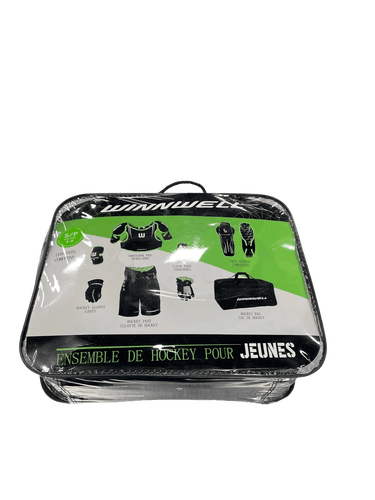 Used Winnwell Youth Small Starter Kit Sm Hockey Shoulder Pads