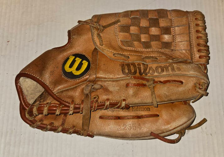 Used Wilson Tom Glavine Signature Model Right Hand Throw Outfield A2654 Baseball Glove 10.5"