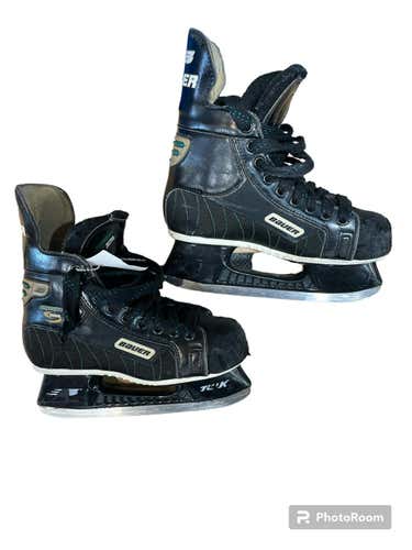 Used Bauer Supreme 3000 Junior 03.5 Ice Hockey Skates